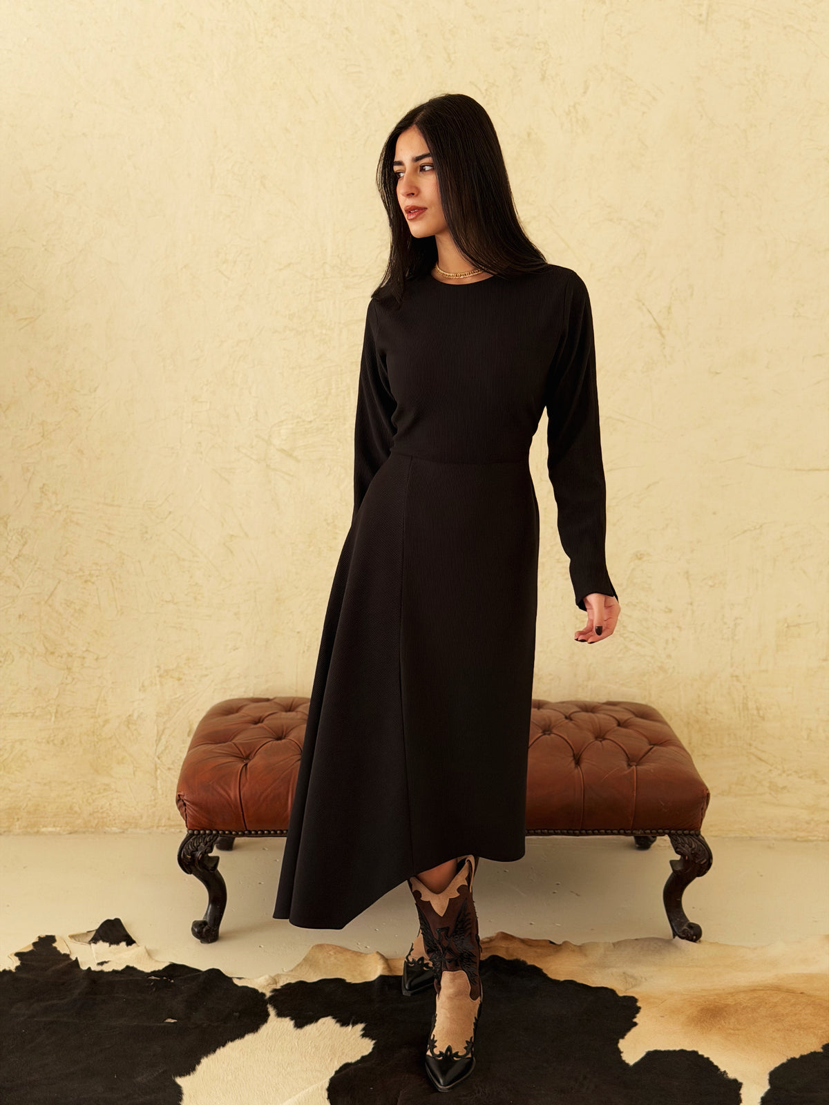 NOIR Muse Dress in black