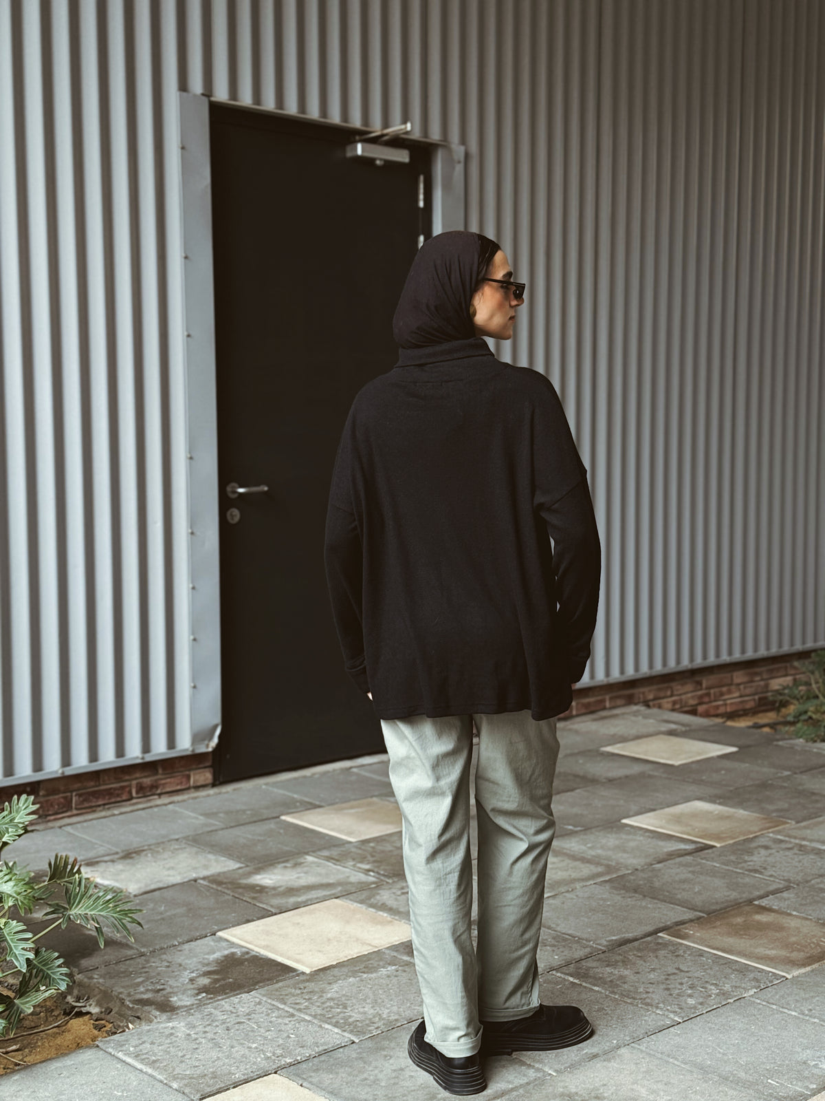 Worm Embrace Pullover In Black